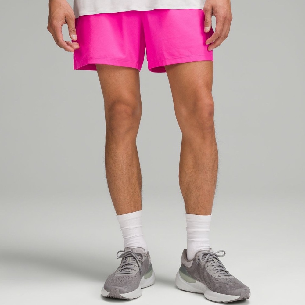 Lululemon Pace Breaker Pow Pink 5” NWT SIZE MEDIUM